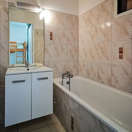 Apartment Calme Au Lavandou, 500m Plage, Piscine, Parking, Clim, Terrasse Privative, 4 Couchages - Fr-1-803-7 Le Lavandou